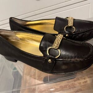 COACH Elegant Chocolate Brown  Leather Loafers with Gold Accent Size 5